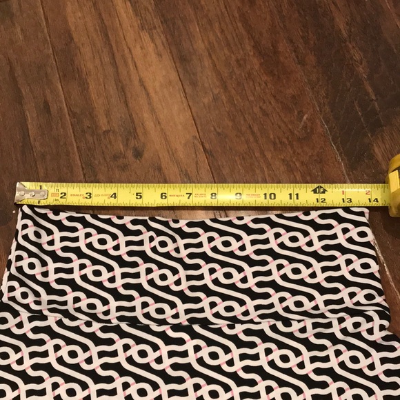 LuLaRoe skirt. Size M silky feel - Picture 5 of 6